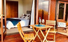 Lake View Garden Apartment
